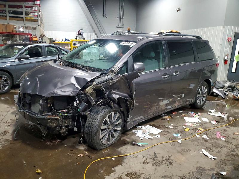 TOYOTA SIENNA LE 2020 with VIN 5TDJZ3DC3LS248115 - Photo from auction