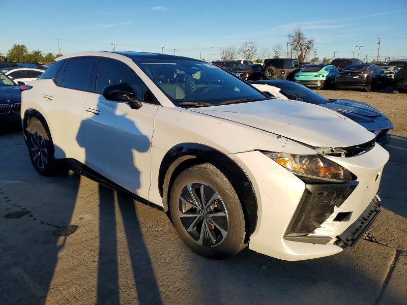 Photo 4 from auction – 2024 LEXUS RZ 450E with VIN JTJAAAAB8RA024140