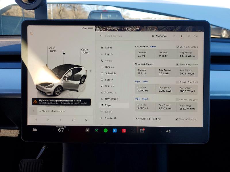 Снимка 9 от търг – 2023 TESLA MODEL Y с VIN 7SAYGDEE4PF674287