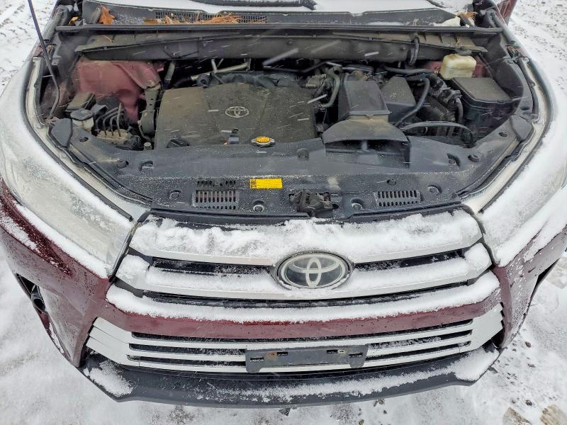 Photo 12 from auction – 2017 TOYOTA HIGHLANDER with VIN 5TDBZRFH6HS360933