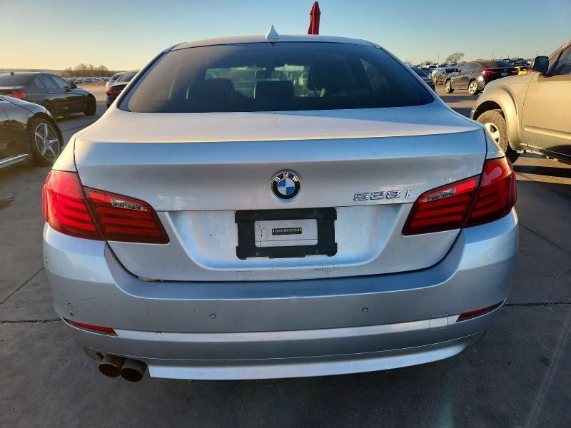 Photo 6 from auction – 2011 BMW 528 I with VIN WBAFR1C56BC746271