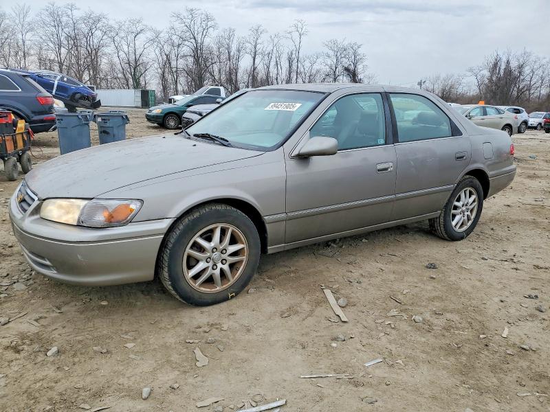 TOYOTA CAMRY LE 2001 with VIN 4T1BF28K11U119643 - Photo from auction