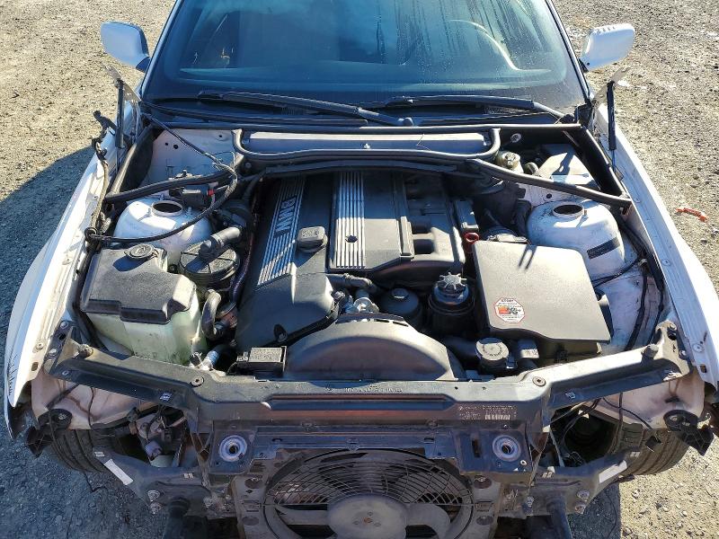 Photo 11 from auction – 2006 BMW 330 with VIN WBABW53436PL54577