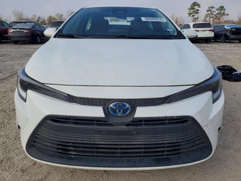 Photo 5 from auction – 2025 TOYOTA COROLLA LE with VIN JTDBCMFE9S3078076