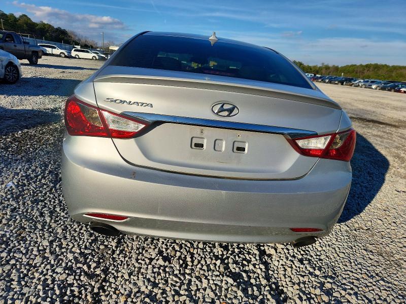 Photo 6 from auction – 2012 HYUNDAI SONATA SE with VIN 5NPEC4AC3CH413938