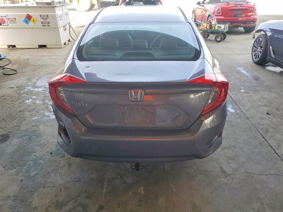 Photo 6 from auction – 2017 HONDA CIVIC with VIN 2HGFC2F59HH521789