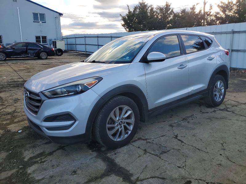 HYUNDAI TUCSON SE 2016 with VIN KM8J23A47GU224110 - Photo from auction