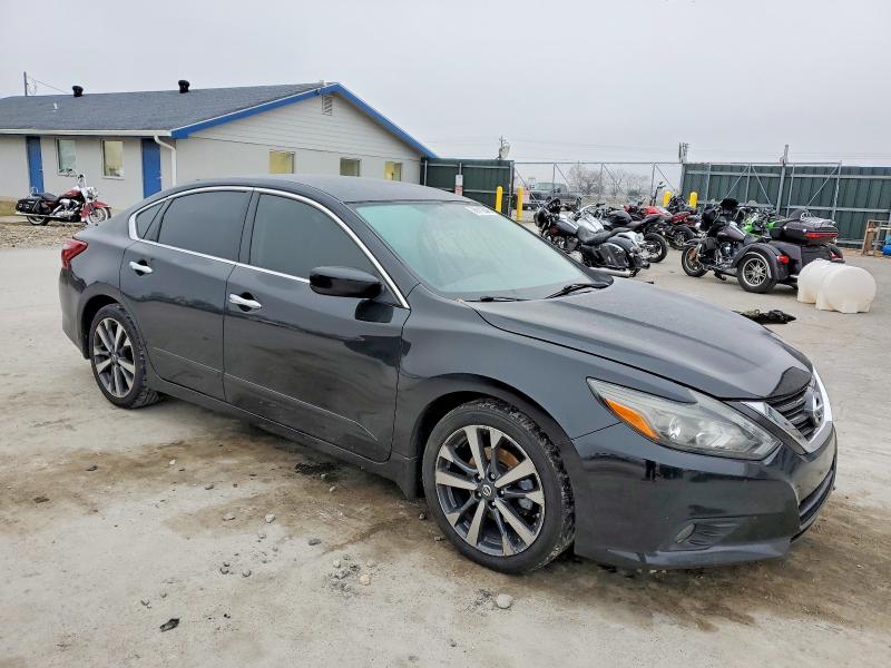 Photo 4 from auction – 2017 NISSAN ALTIMA with VIN 1N4AL3AP5HC132132