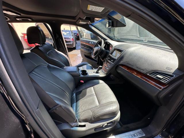 Photo 5 from auction – 2017 LINCOLN MKT with VIN 2LMHJ5NK3HBL01668