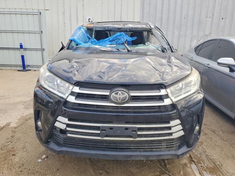 Photo 5 from auction – 2019 TOYOTA HIGHLANDER with VIN 5TDKZRFH0KS554350