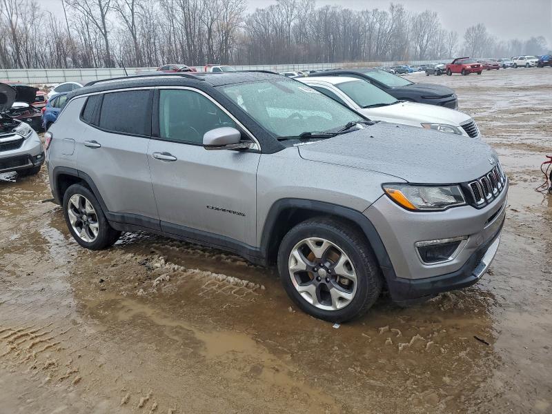 Zdjęcie 4 z aukcji – 2019 JEEP COMPASS LI z VIN 3C4NJDCBXKT683015