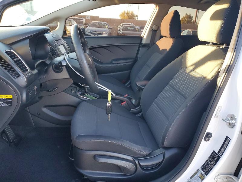 Photo 7 from auction – 2017 KIA FORTE LX with VIN 3KPFL4A78HE068831