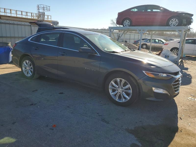 Photo 4 from auction – 2020 CHEVROLET MALIBU with VIN 1G1ZD5ST9LF045271