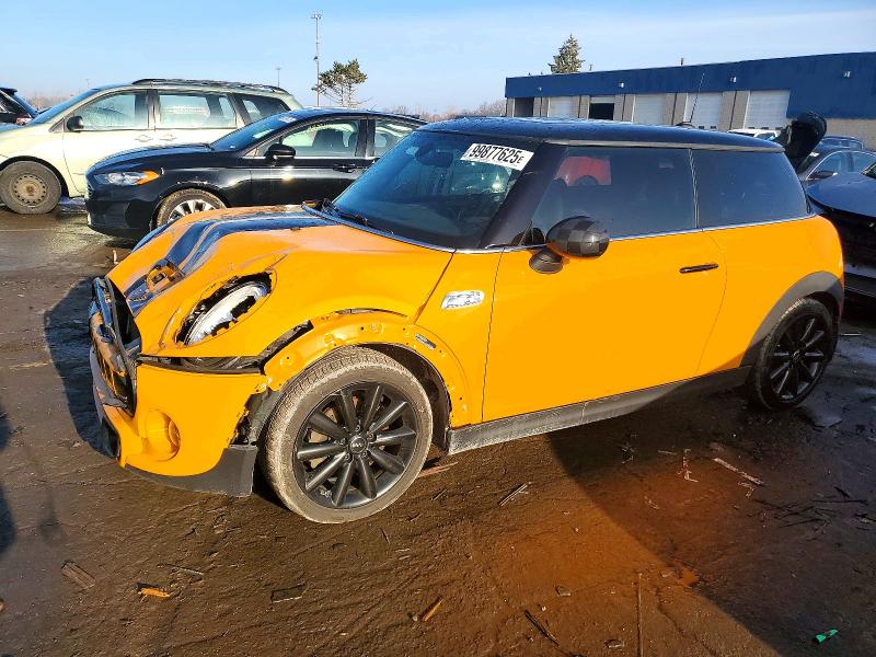 MINI COOPER S 2015 with VIN WMWXP7C54F2A60905 - Photo from auction