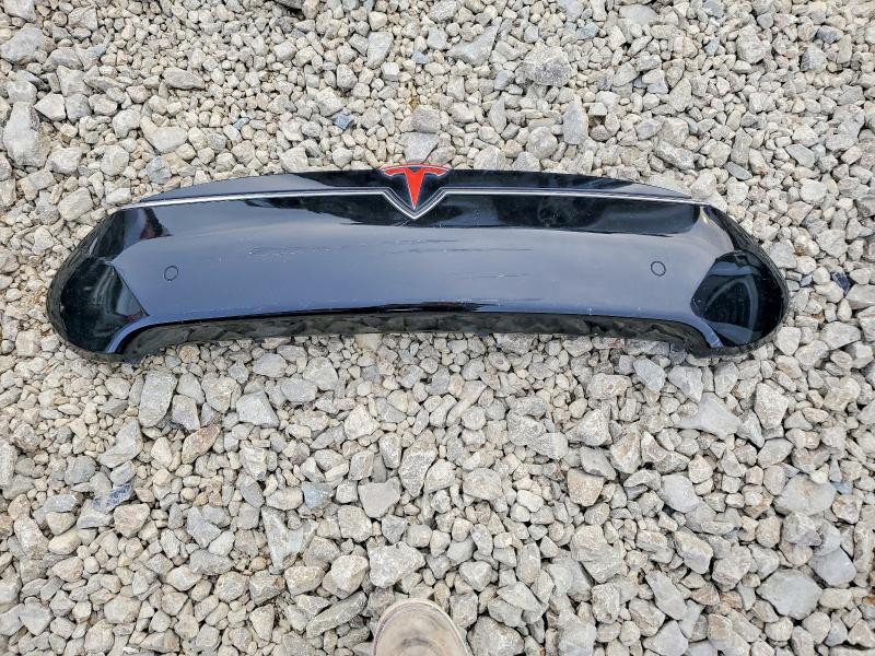 Photo 13 from auction – 2014 TESLA MODEL S with VIN 5YJSA1H16EFP43859