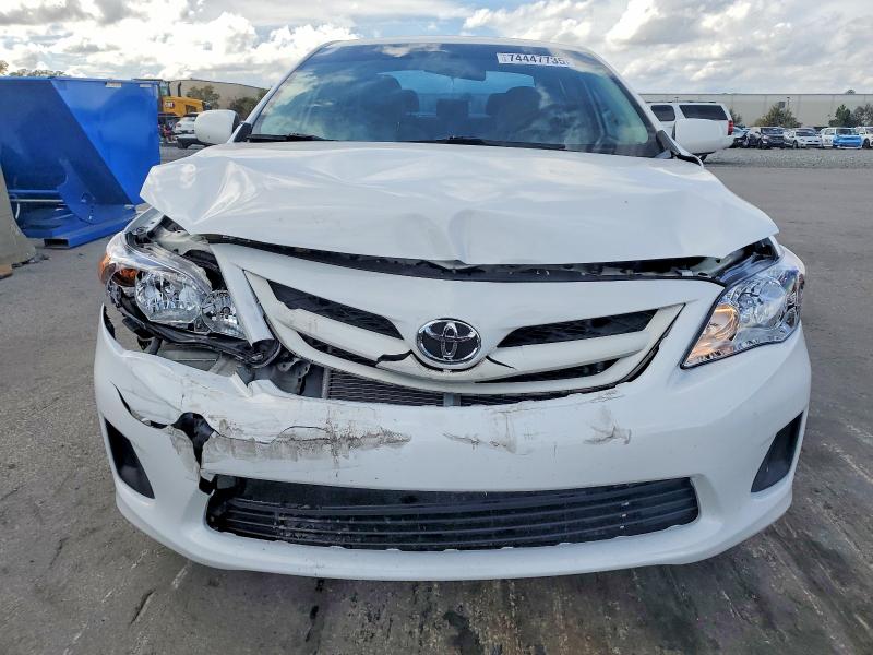 Photo 5 from auction – 2012 TOYOTA COROLLA with VIN 2T1BU4EE5CC801543