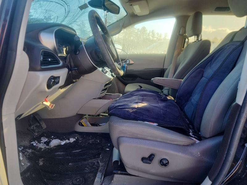 Photo 7 from auction – 2017 CHRYSLER PACIFICA L with VIN 2C4RC1CG0HR533724