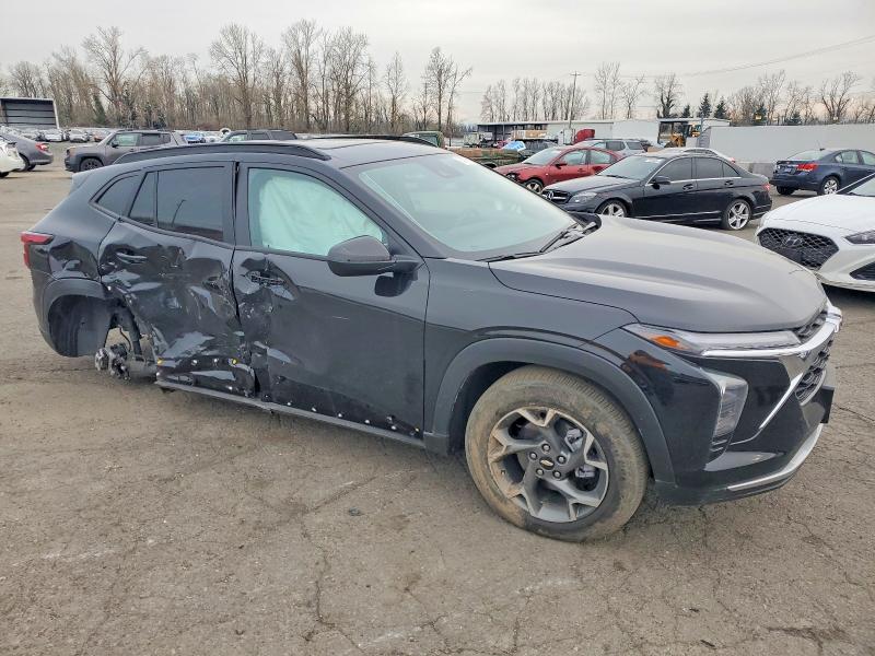 Photo 4 from auction – 2025 CHEVROLET TRAX 1LT with VIN KL77LHEP8SC011241