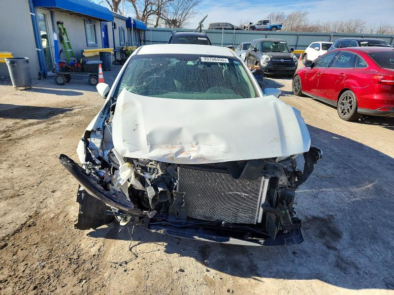 Photo 5 from auction – 2017 KIA FORTE LX with VIN 3KPFK4A71HE050318