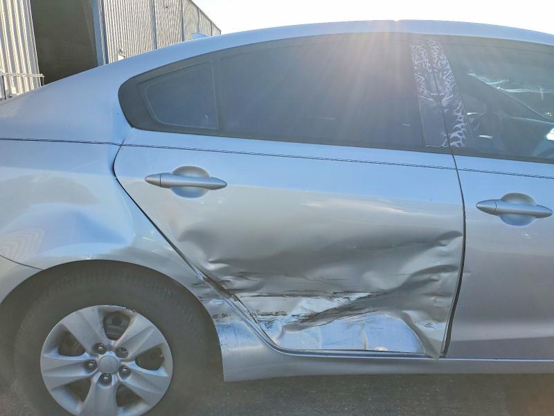 Photo 10 from auction – 2017 KIA FORTE with VIN 3KPFK4A73HE034248