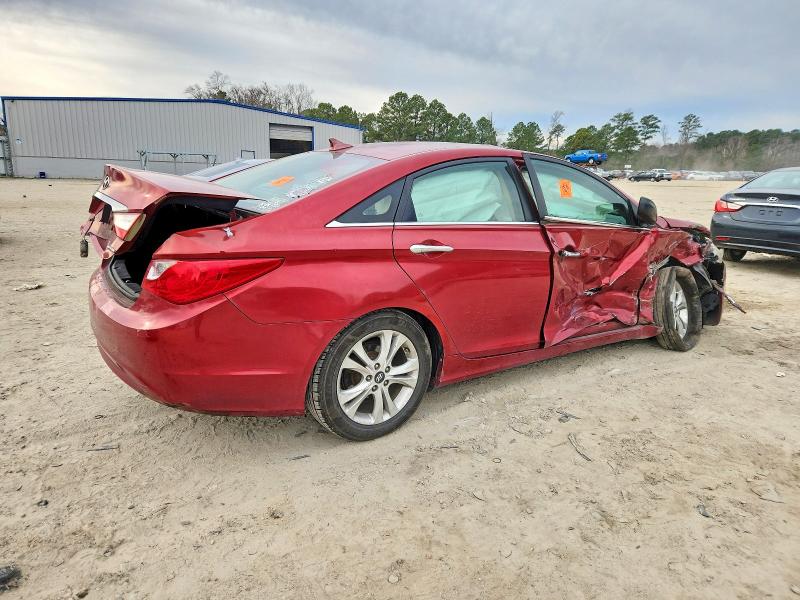 Photo 3 from auction – 2011 HYUNDAI SONATA SE with VIN 5NPEC4AC0BH146367