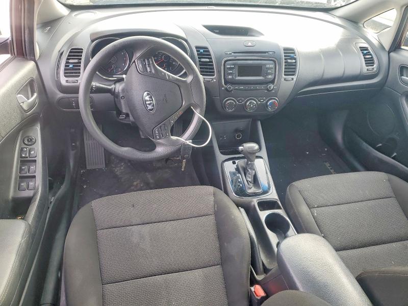 Photo 8 from auction – 2018 KIA FORTE with VIN 3KPFK4A76JE181315