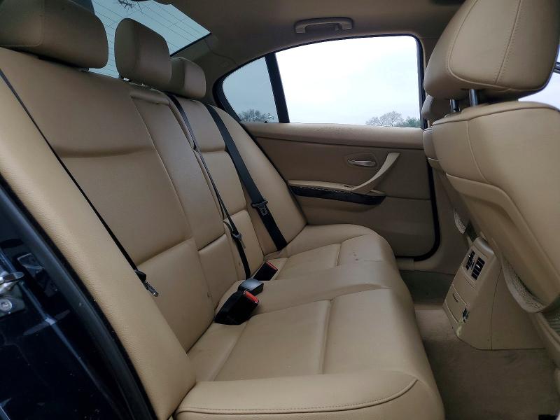 Photo 10 from auction – 2006 BMW 325 I with VIN WBAVB13506PT18453