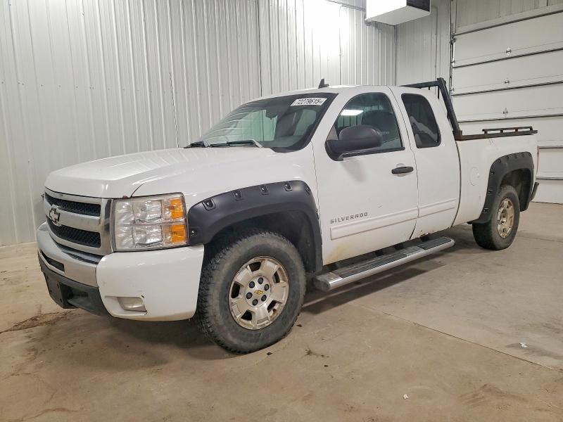 CHEVROLET SILVERADO 2011 with VIN 1GCRCSE06BZ374159 - Photo from auction