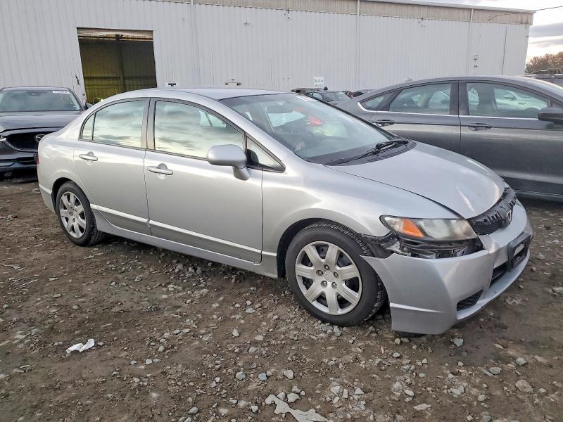 Photo 4 from auction – 2011 HONDA CIVIC LX with VIN 2HGFA1F52BH510804