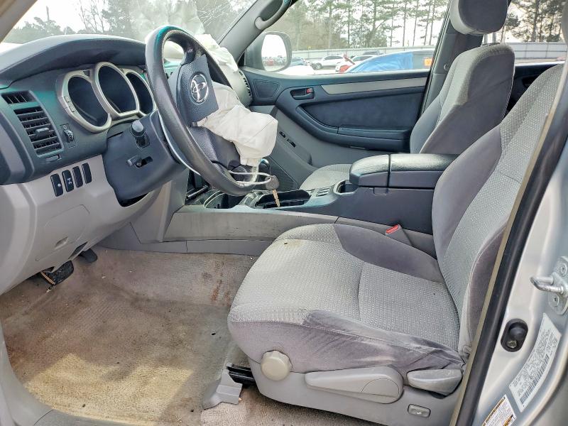 Foto 7 de la subasta – 2004 TOYOTA 4RUNNER SR con VIN JTEBT14R340045272