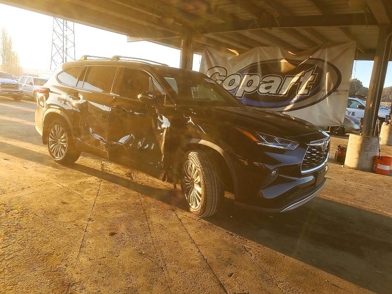 Photo 4 from auction – 2021 TOYOTA HIGHLANDER with VIN 5TDFZRBH7MS149516