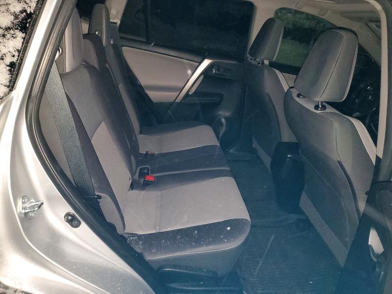 Photo 11 from auction – 2015 TOYOTA RAV4 XLE with VIN JTMRFREV3FD139698
