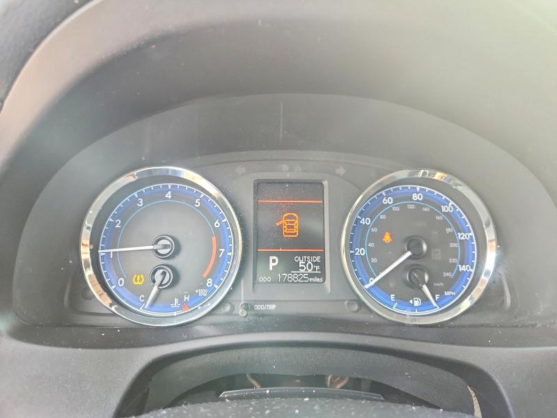 Photo 9 from auction – 2017 TOYOTA COROLLA with VIN 5YFBURHE9HP663831