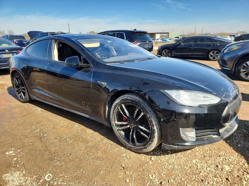 Photo 4 from auction – 2015 TESLA MODEL S 90 with VIN 5YJSA1S13FF100329