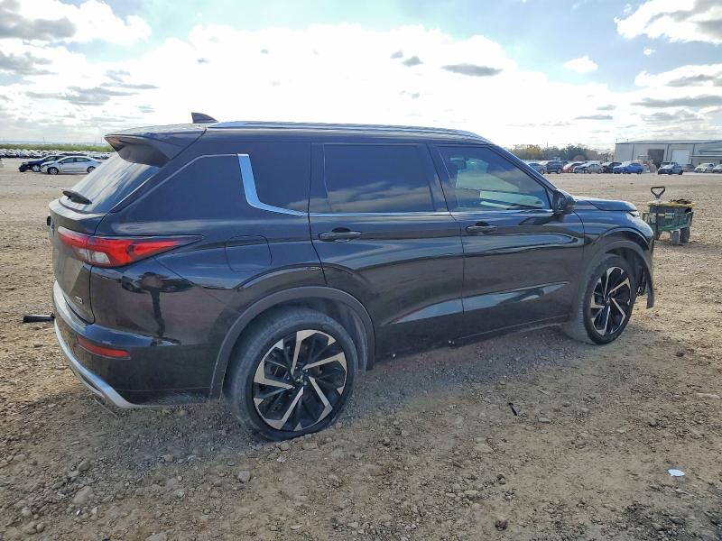 Photo 3 from auction – 2022 MITSUBISHI OUTLANDER with VIN JA4J3VA89NZ078402