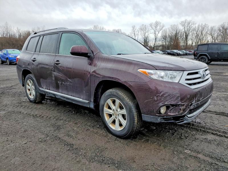 Photo 4 from auction – 2013 TOYOTA HIGHLANDER with VIN 5TDBK3EH7DS209726