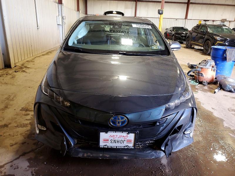 Photo 5 from auction – 2017 TOYOTA PRIUS PRIM with VIN JTDKARFP5H3004229