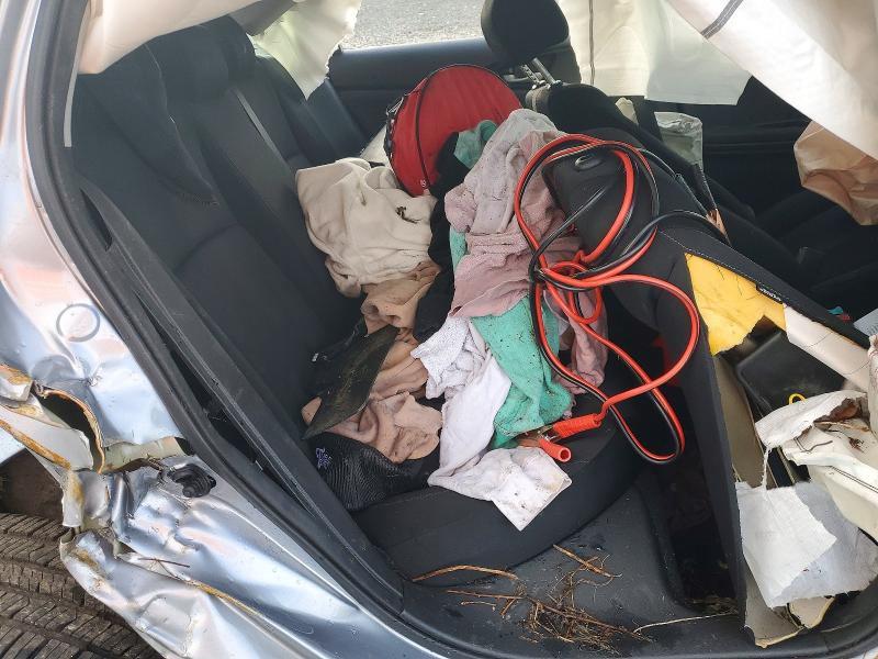 Photo 10 from auction – 2018 HONDA CIVIC with VIN 2HGFC2F52JH610836