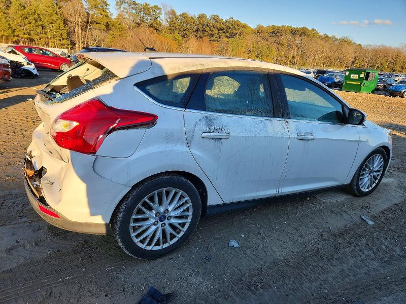 Photo 3 from auction – 2012 FORD FOCUS SEL with VIN 1FAHP3M27CL351914