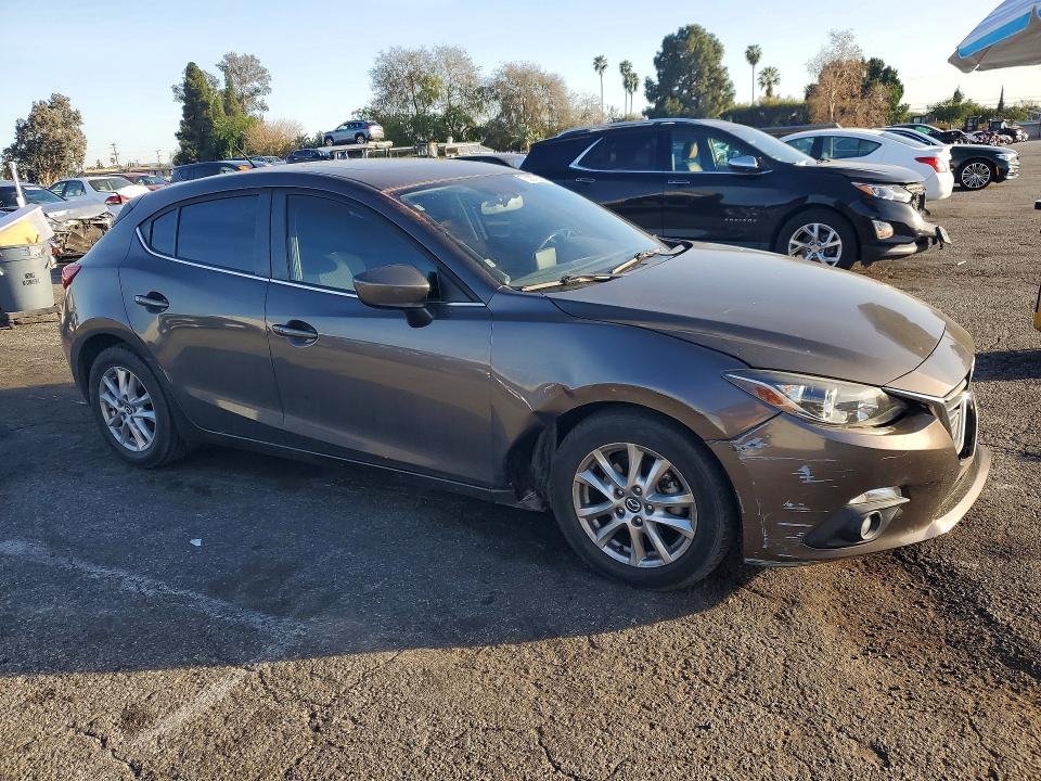 Photo 4 from auction – 2016 MAZDA 3 TOURING with VIN JM1BM1L78G1322157