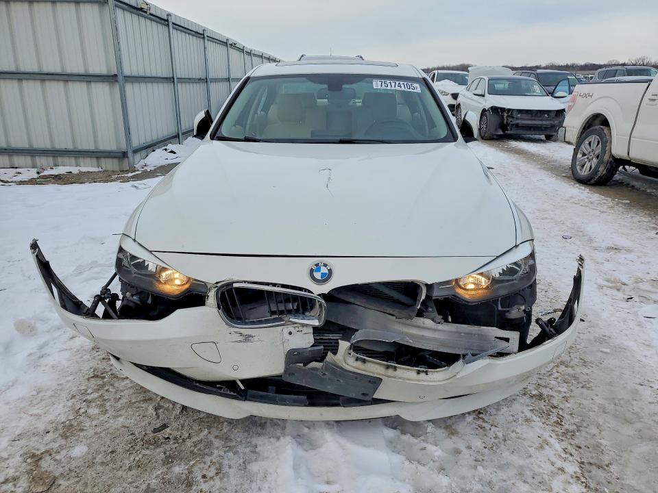Photo 5 from auction – 2015 BMW 328 with VIN WBA3B5G50FNS20530