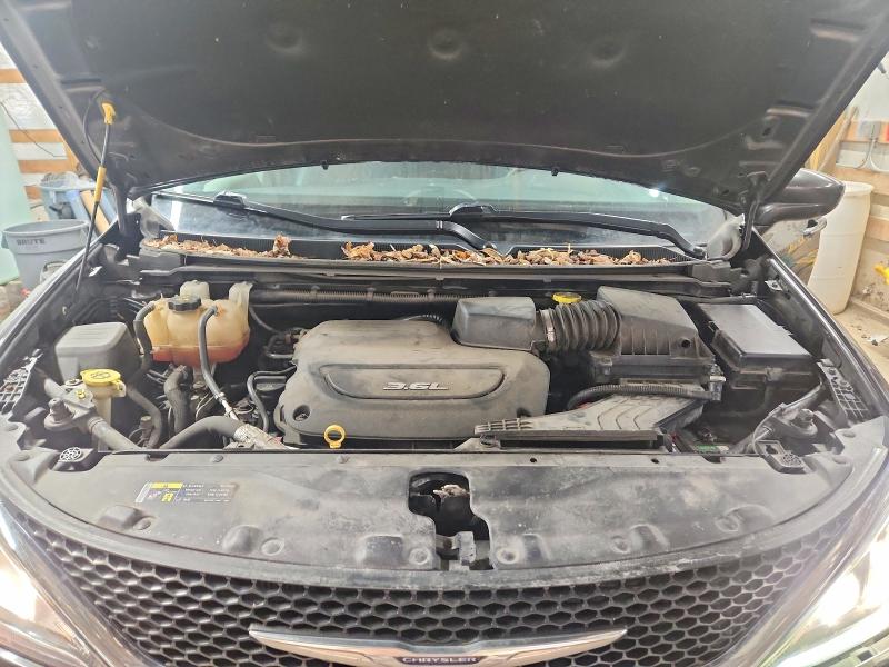 Photo 12 from auction – 2017 CHRYSLER PACIFICA with VIN 2C4RC1BG7HR569816