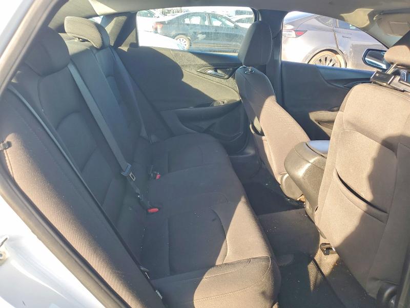 Photo 10 from auction – 2020 CHEVROLET MALIBU with VIN 1G1ZB5ST1LF106943