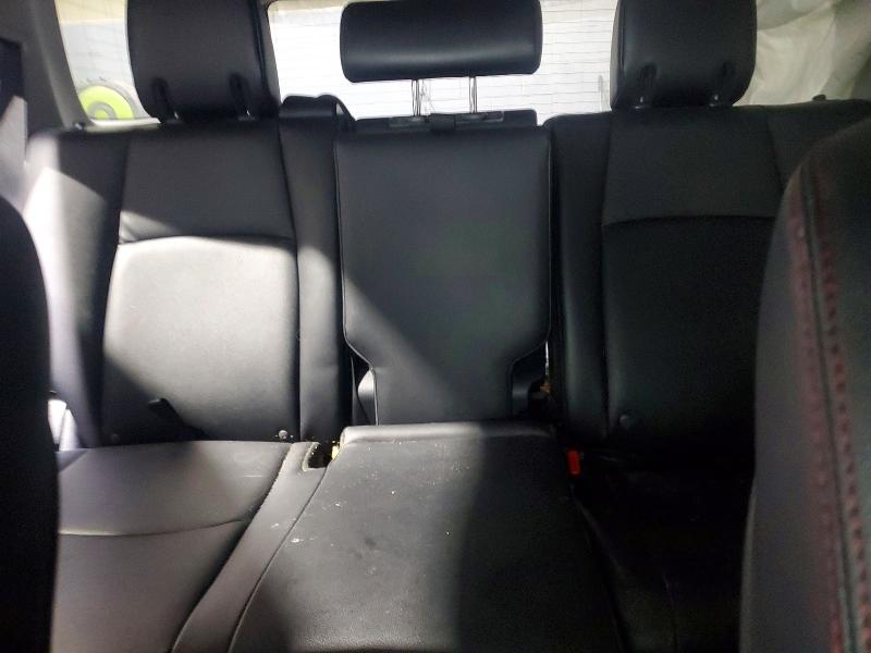 Photo 10 from auction – 2018 TOYOTA 4RUNNER SR with VIN JTEBU5JRXJ5515322