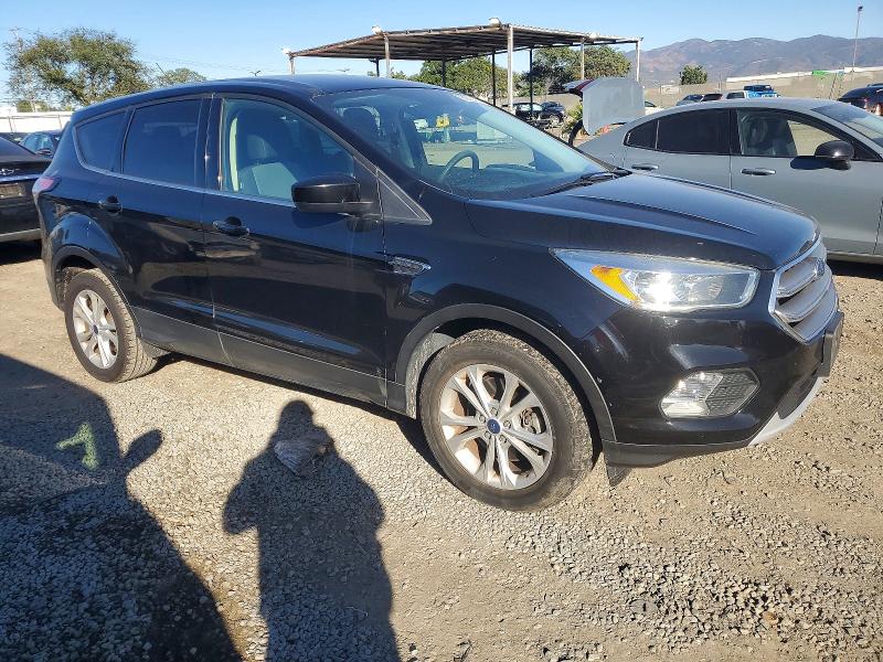 Zdjęcie 4 z aukcji – 2017 FORD ESCAPE z VIN 1FMCU9GD9HUD63220