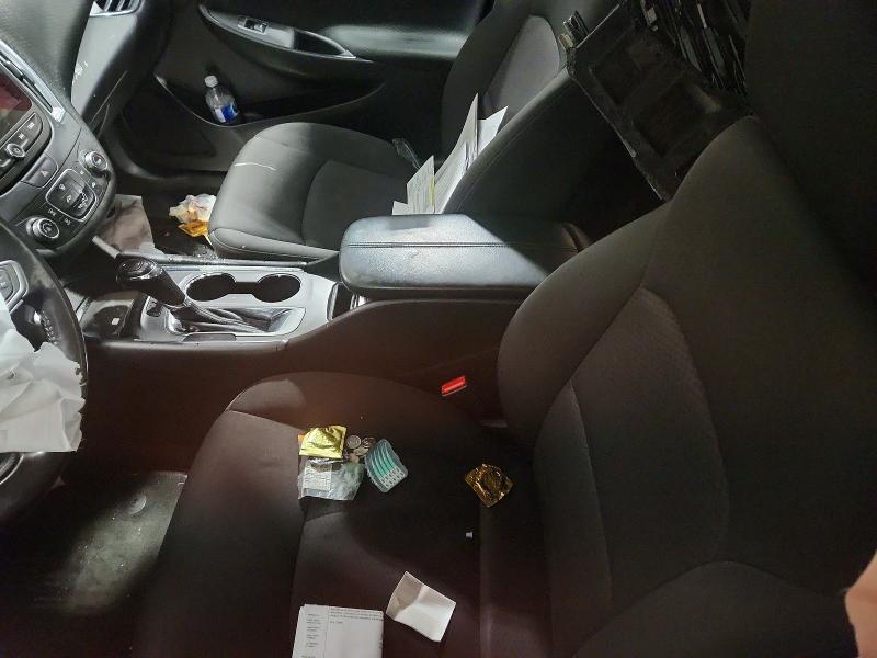 Photo 8 from auction – 2018 CHEVROLET MALIBU with VIN 1G1ZD5ST4JF182406