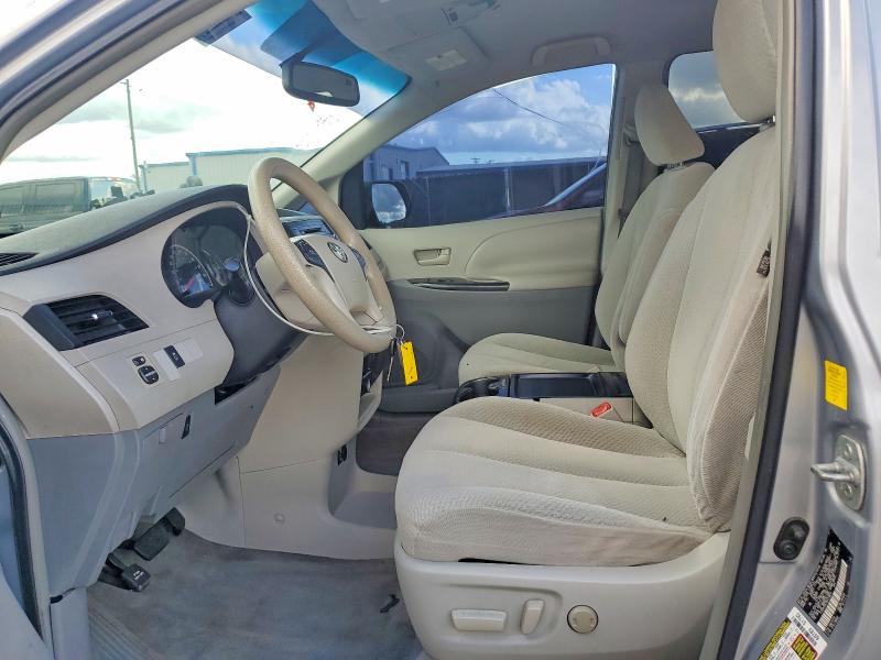 Photo 7 from auction – 2011 TOYOTA SIENNA LE with VIN 5TDKK3DC7BS118944