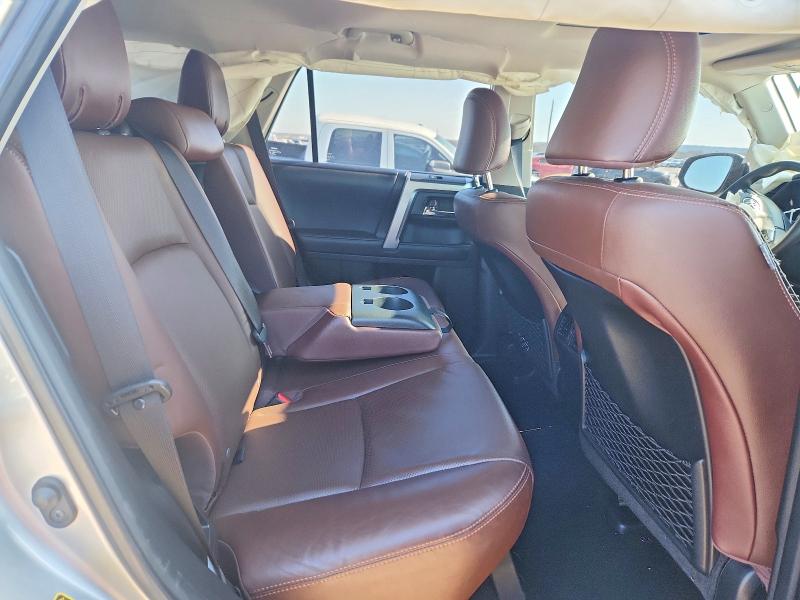 Photo 11 from auction – 2018 TOYOTA 4RUNNER with VIN JTEBU5JR3J5511435