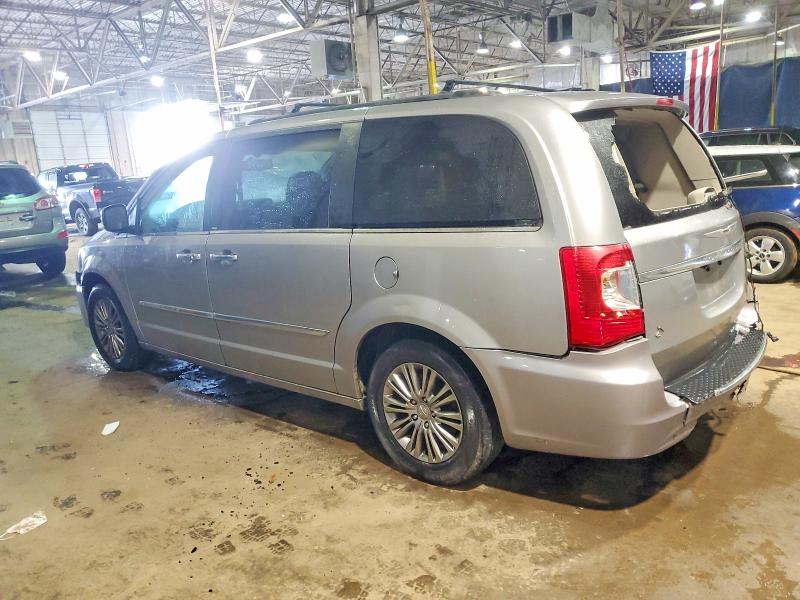 Photo 2 from auction – 2014 CHRYSLER TOWN & COU with VIN 2C4RC1CG4ER147738
