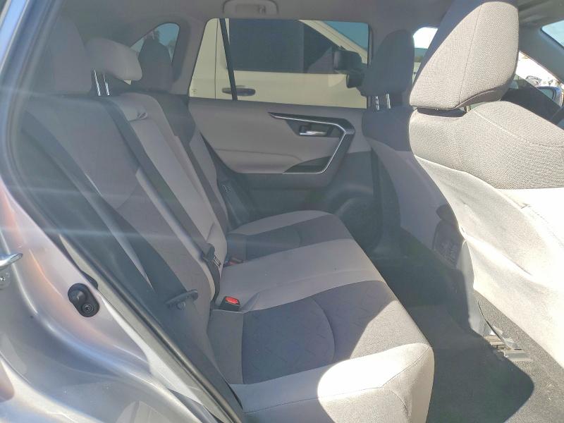 Photo 11 from auction – 2021 TOYOTA RAV4 with VIN 2T3W1RFV0MW110773